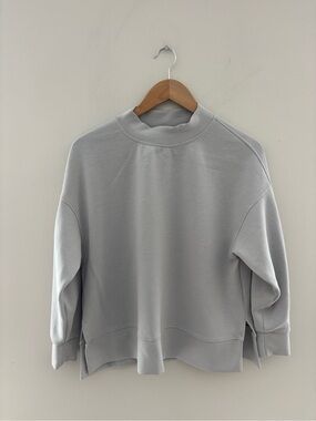 Banana Republic Mock Neck Sweatshirt | Petite Medium | Light Gray |Minimalist